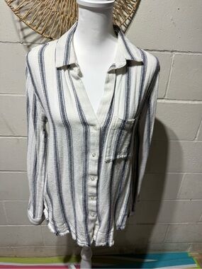 cloth & stone White and Navy Striped Button-Down Shirt